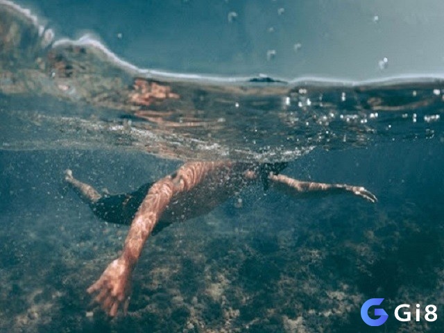 Giải mã giấc mơ ngã xuống nước có thể là điềm báo hên hoặc xui