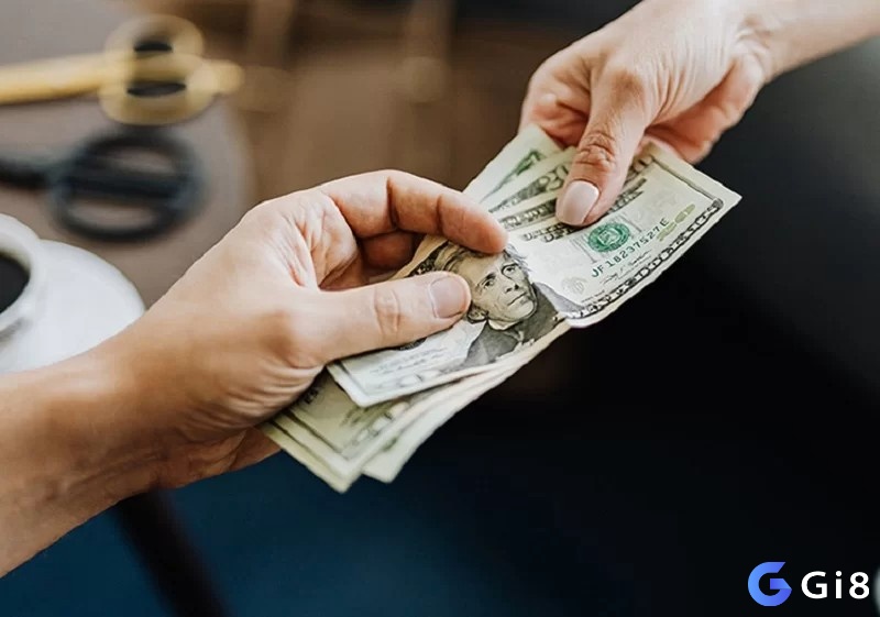 Giải mã giấc mơ được người khác cho tiền theo bối cảnh