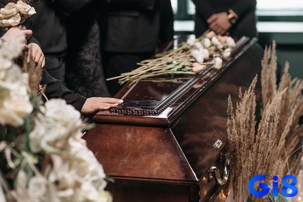 Người mơ có cơ hội ăn thưởng đối với chiêm bao thấy người chết về