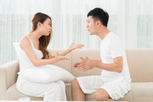 Giải mã giấc mơ cãi nhau điềm gì? Số mấy may mắn?
