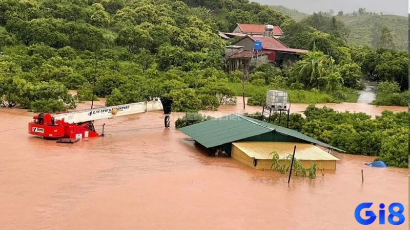Giải mã giấc mơ nước lũ tràn vào nhà ám chỉ những khó khăn tạm thời mà bạn có thể vượt qua
